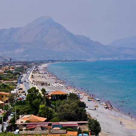 Letizia * كامبوفيليتْشّي دي روتْشّي