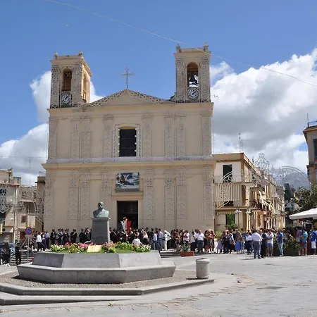 Letizia * كامبوفيليتْشّي دي روتْشّي