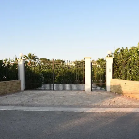 Letizia * كامبوفيليتْشّي دي روتْشّي