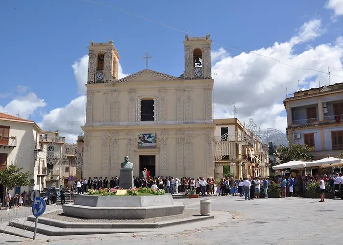 Letizia * Campofelice Di Roccella
